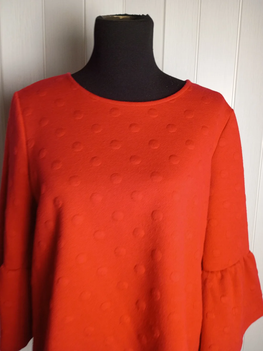 W5 Red Textured Bell Sleeve Tunic Top Blouse Polka Dot Popcorn Coquette Boho M - Picture 4 of 12